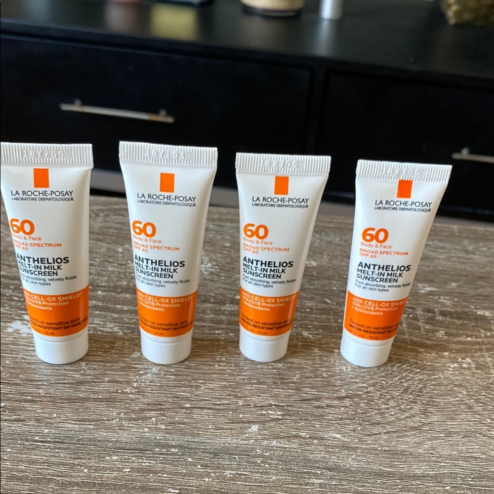 COPY - Anthelios Light Fluid Sunscreen SPF 60 - White
